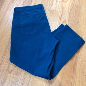 Closet CLOSING tomorrow! Gap ankle length pants
